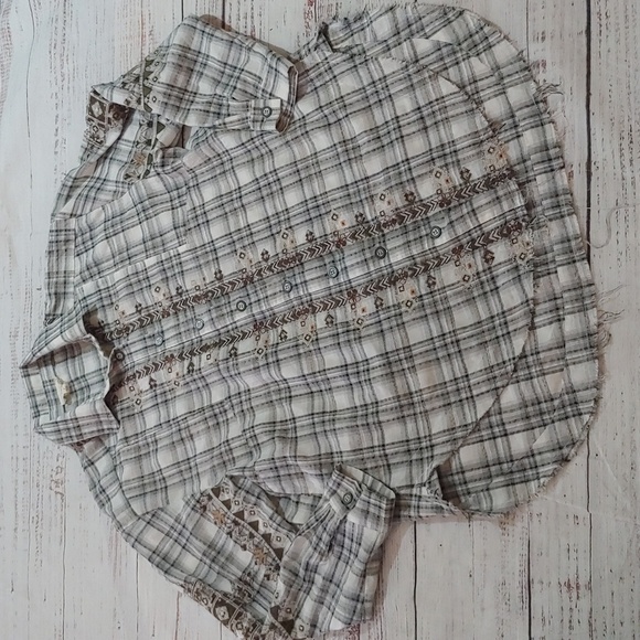 1.4.3. STORY BY LINE UP OVERSIZED EMBROIDERED PLAID TOP LAGENLOOK - Picture 1 of 9